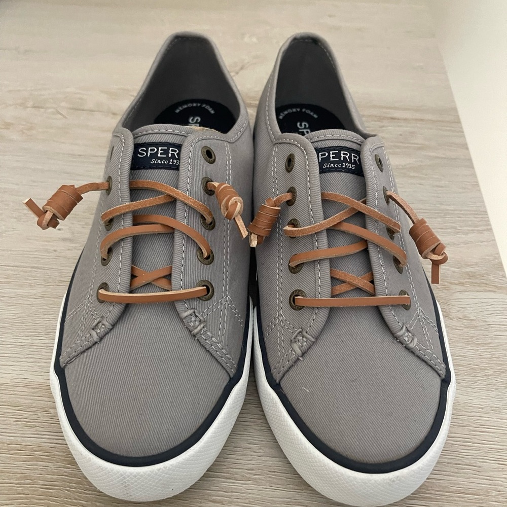 Women’s Sperry slip on sneakers